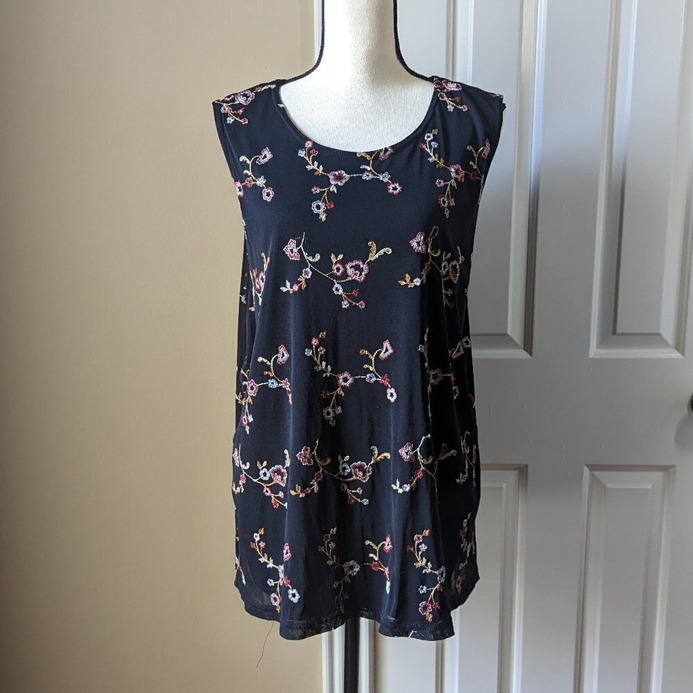 Lane Bryant size 26-28 black floral embroidered sleeveless top